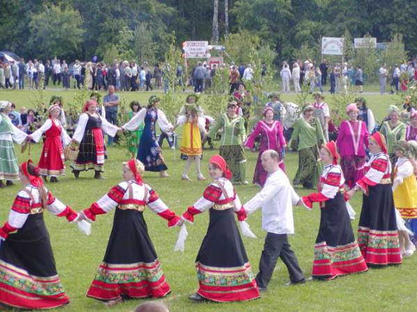 Детские праздники и выходные в развлекательном центре в Декупаж деревянного подноса: мастер-класс (фото и)